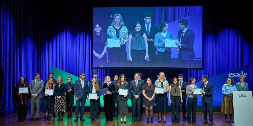 ActoEntregaBecasEsade